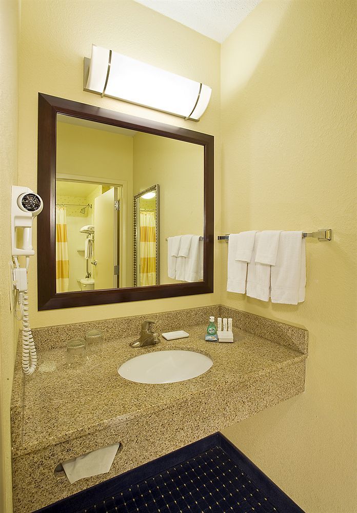 Springhill Suites Dulles Airport Стърлинг Екстериор снимка